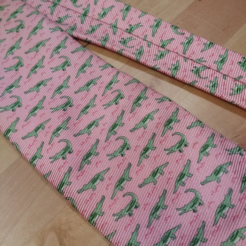 Tommy Hilfiger 100% Silk Preppy Alligator